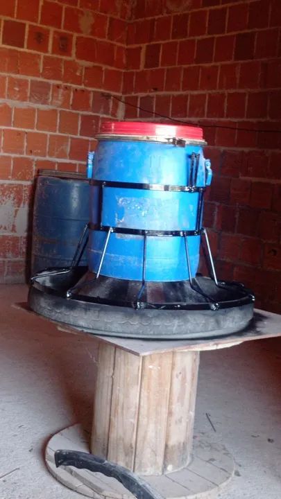 Comedouro automático para suínos - Foto 2