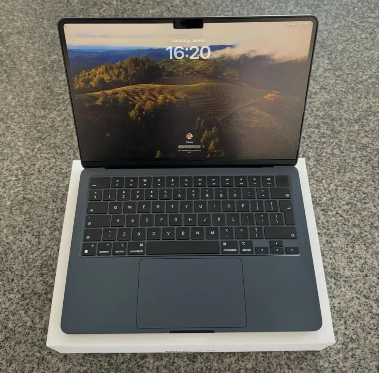 MacBook Air M3 256GB 16GB RAM 13 POLEGADAS LACRADO 1 ANO GARANTIA APPLE E NOTA!!! - Foto 2