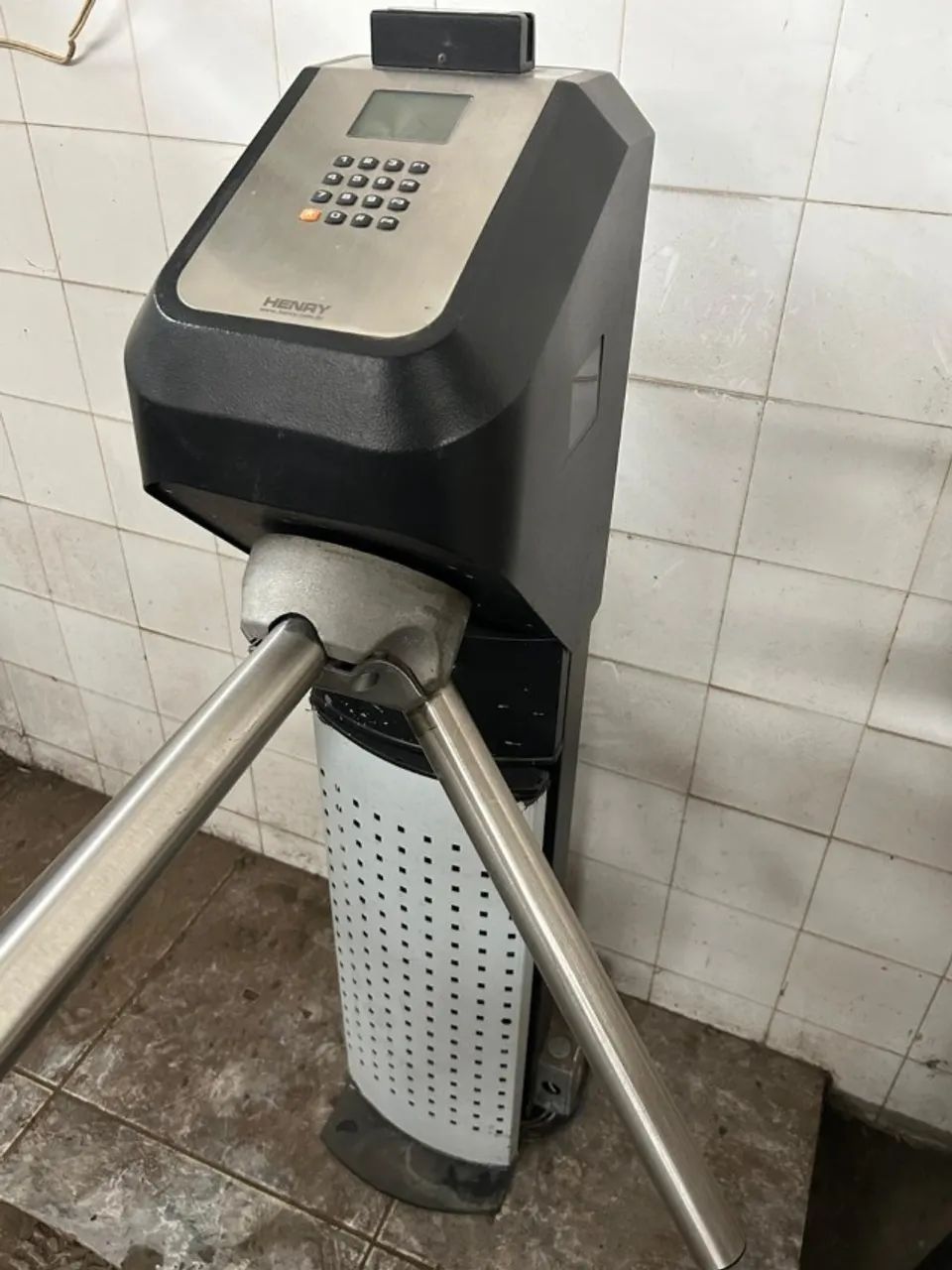 Catraca com visor, leitor de cartão e senha  - Foto 5