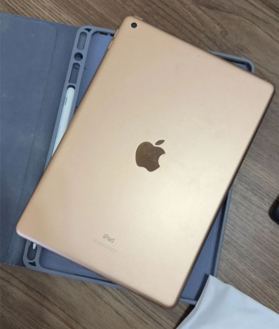 Ipad 8 32gb com Apple Pencil - Tablets e E-Readers - Centro