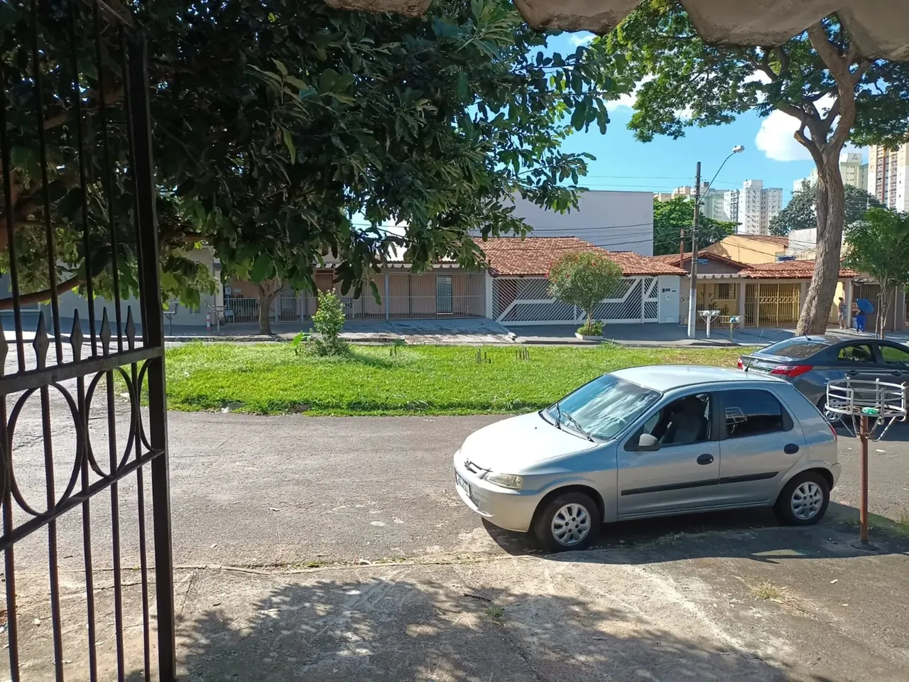 CASA SETOR UNIÃO 3 QUARTOS LAJOTADA FRENTE PRAÇA PROX AV DOS ALPES E SUPERMERCADO CARREFOU