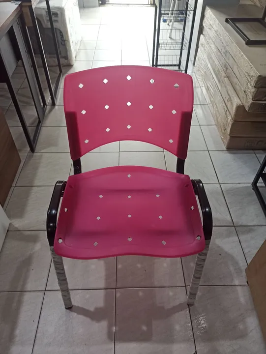 Cadeira Rosa em promoção