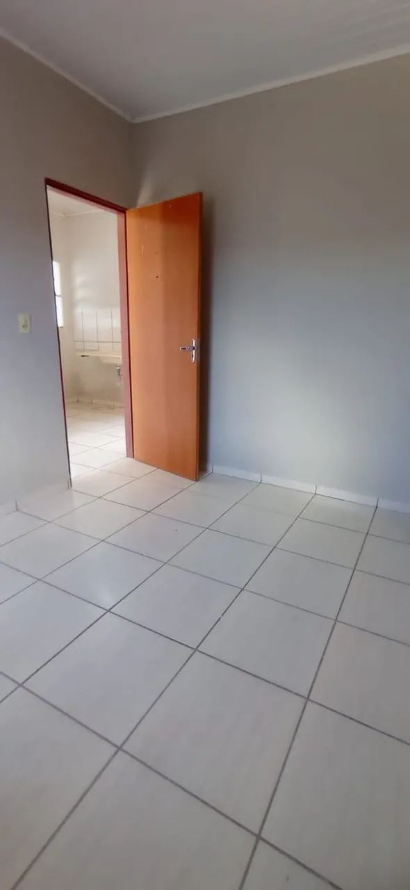 Vendo casa ampla na Avenida das Torres