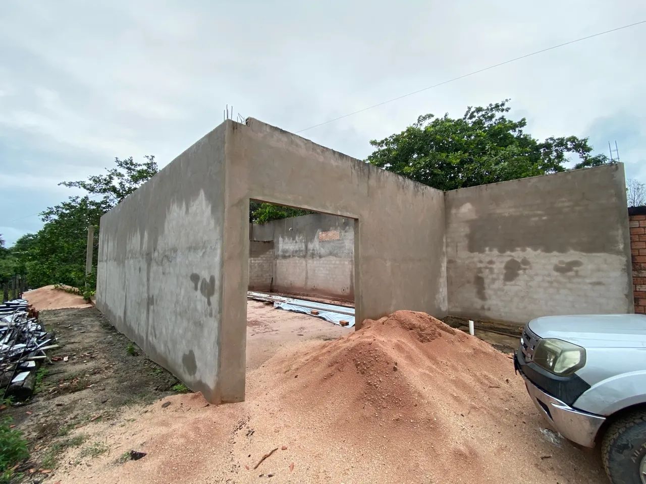 Galpão em fase final de construção 