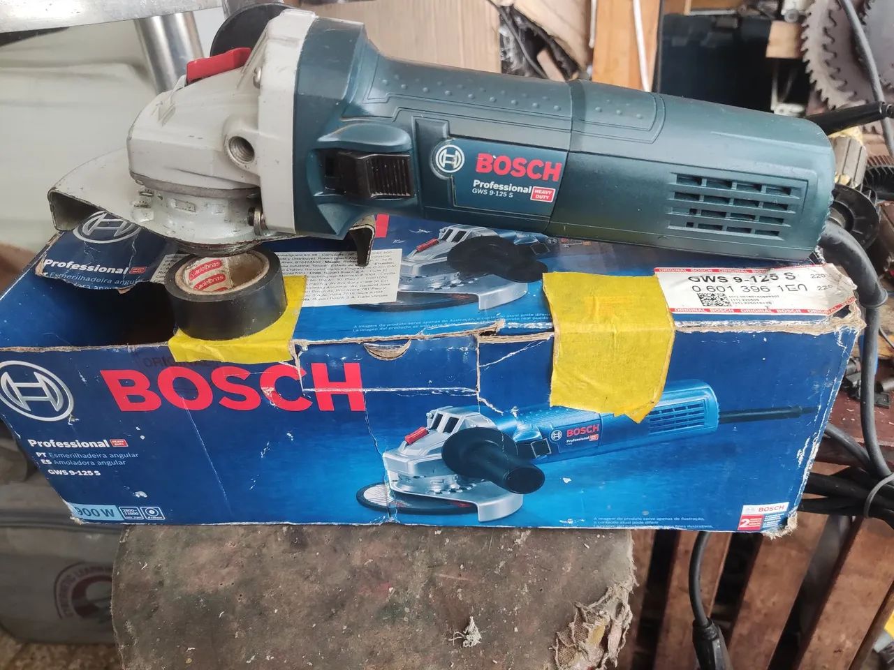 Esmerilhadeira Angular Bosch GWS 9-125com controle S