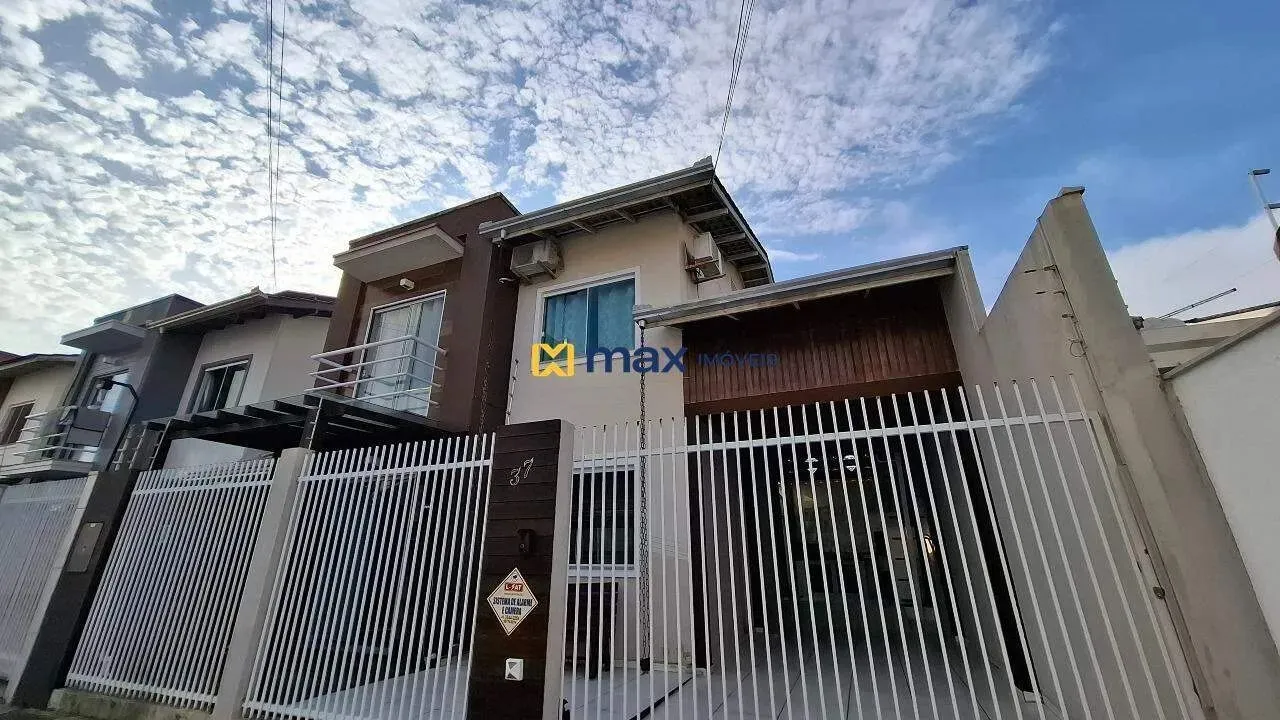 Sobrado semi mobiliado com 3 quartos (1 suíte) à venda no bairro São Vicente em Itajaí