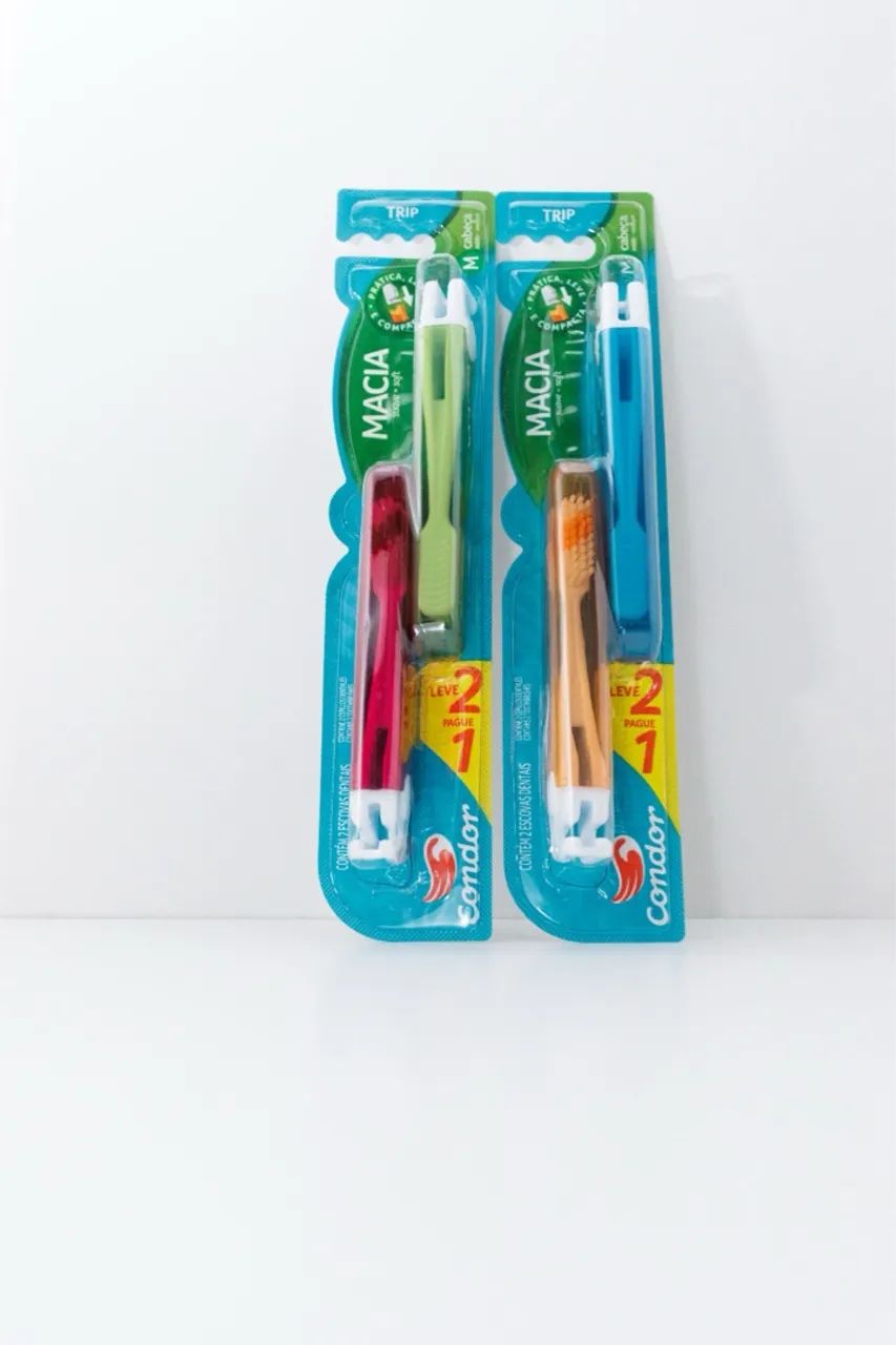 Lote de escovas de dente Condor