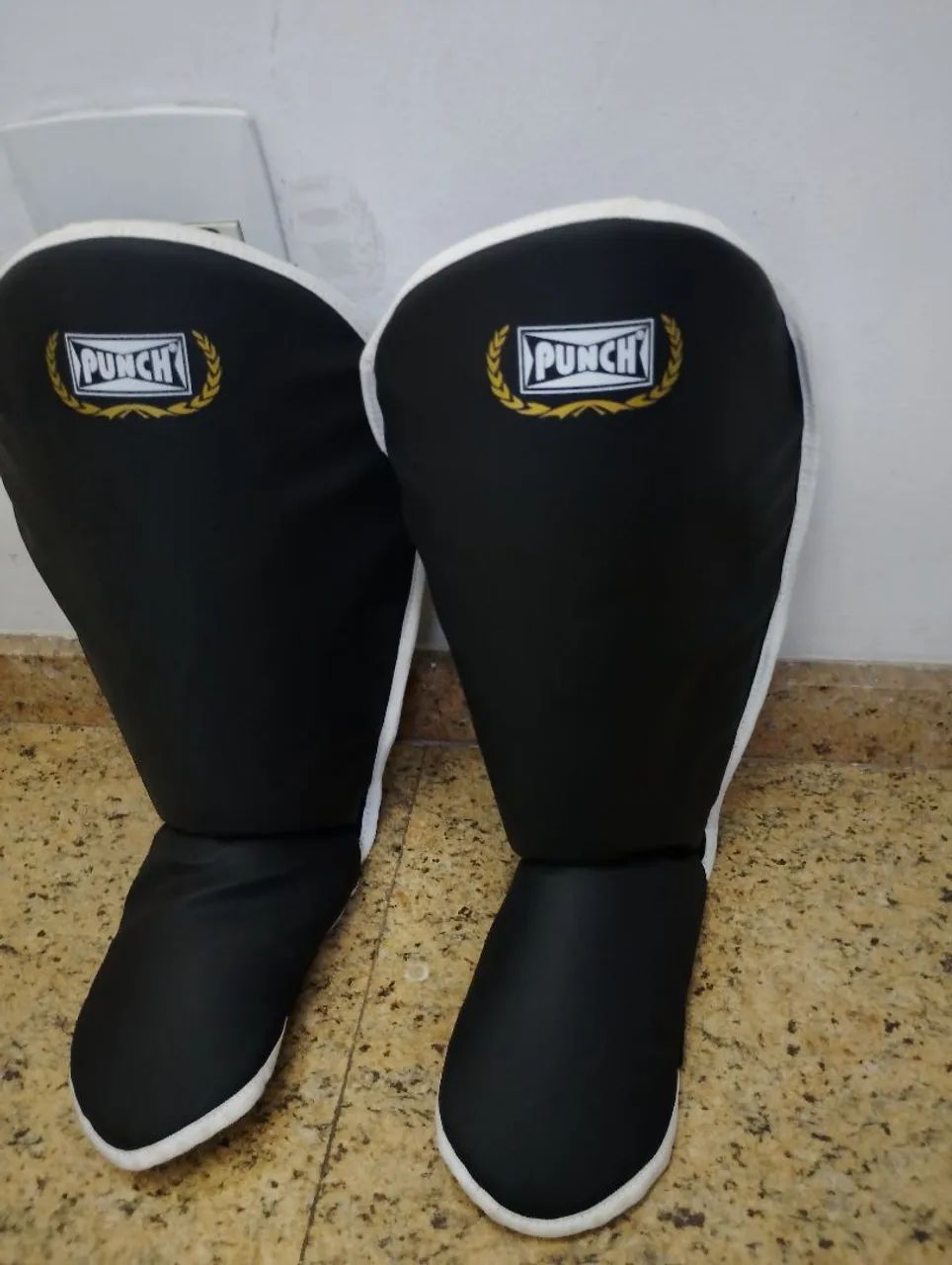 Protetor de canela com pé Muay Thai Punch - Foto 2