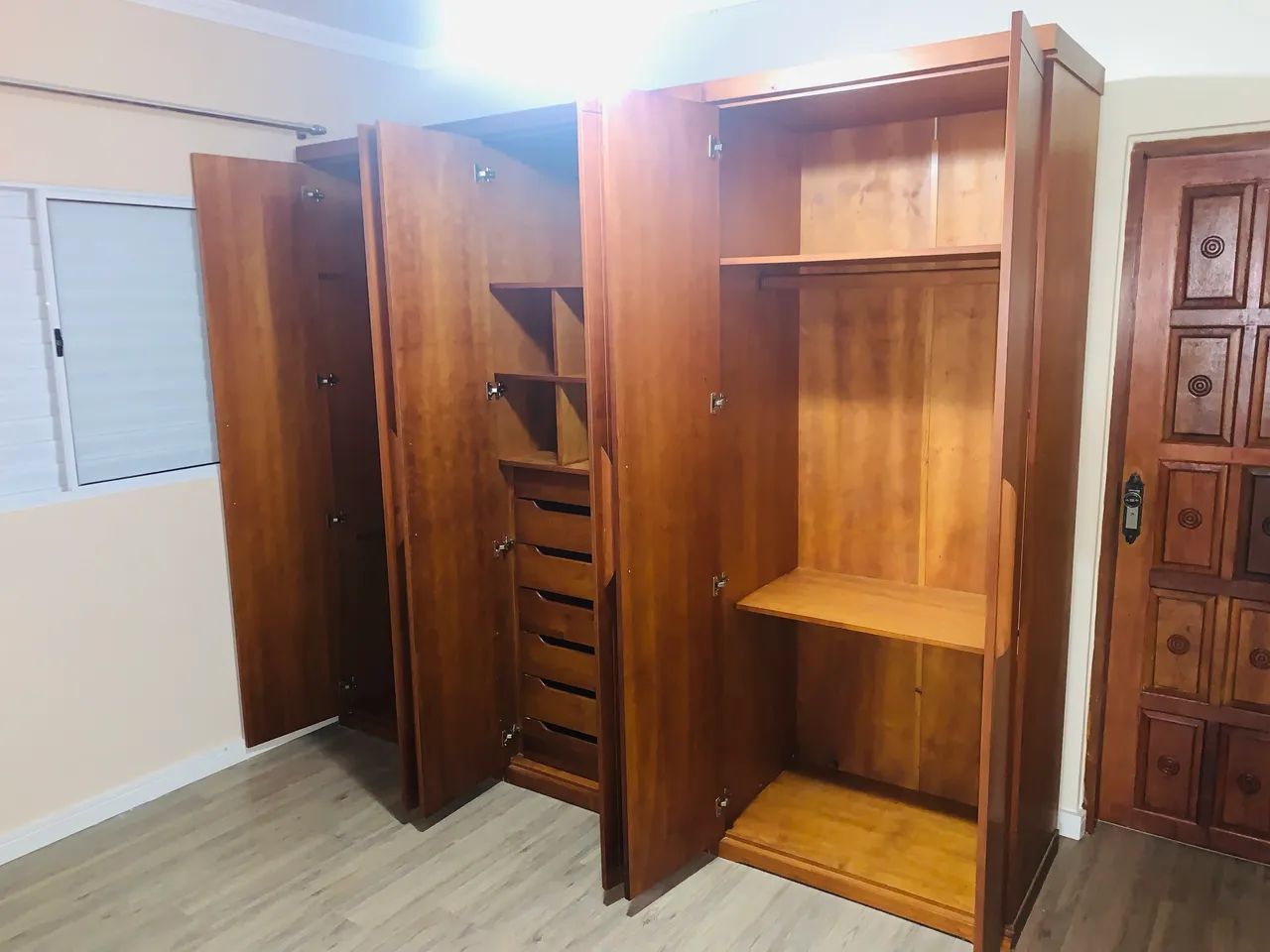 Guarda-roupa de Madeira - Foto 5