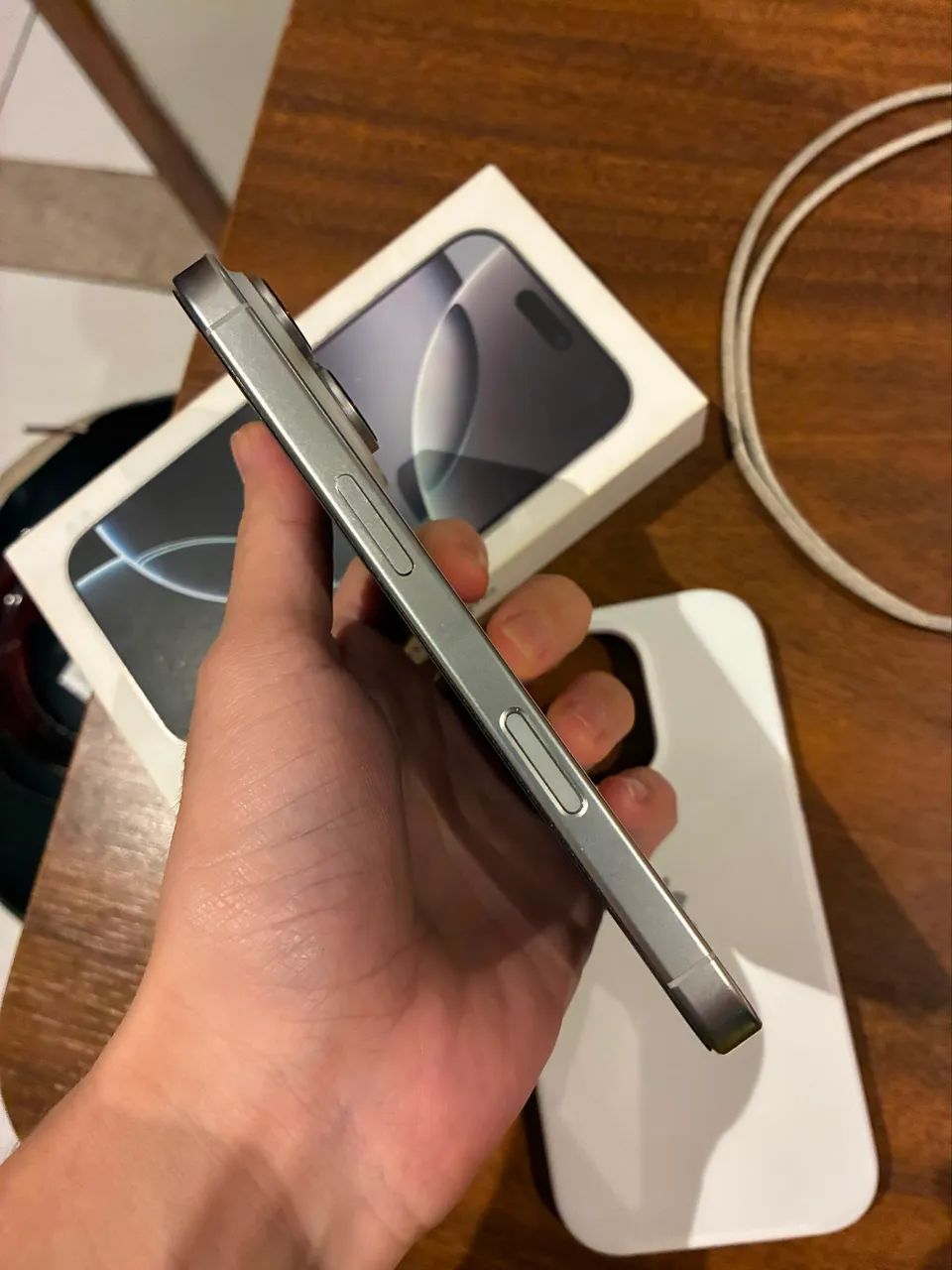 IPHONE 16 PRO  - Foto 3