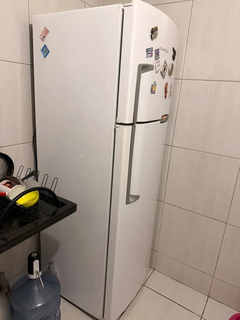 Vendo geladeira semi nova  - Foto 2