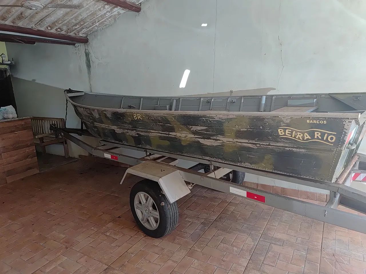 Vendo ou troco por carro ou moto Kits de pesca barco motor e carreta documentos todos ok  - Foto 8