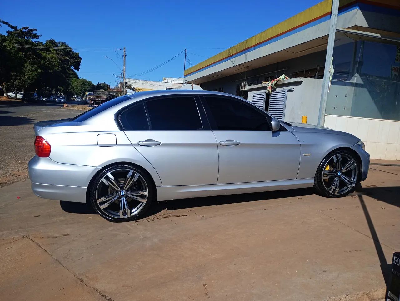 BMW 320I A 2010 - Foto 4