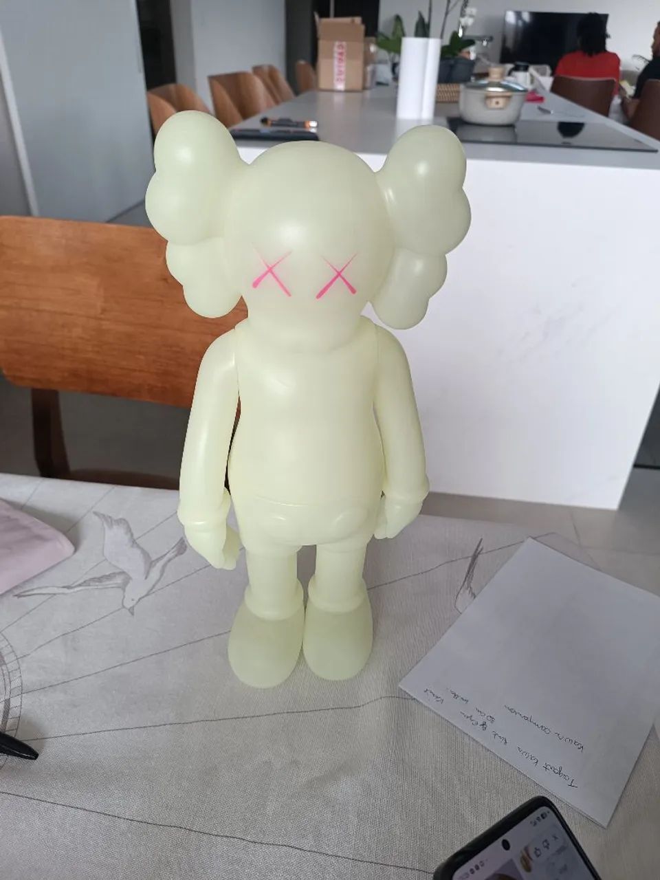 Toyart kaws pink eyes