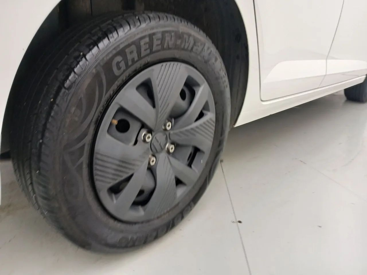Volkswagen Polo Track 1.0 Flex 12V 5p, foto 13 de 18
