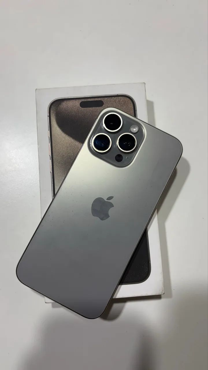 iPhone 15 pro max 256gb Titanium