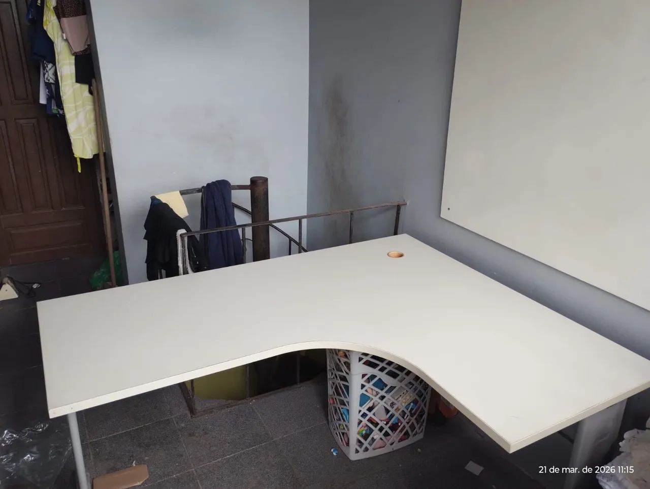 Mesa em L grande482678656425666560