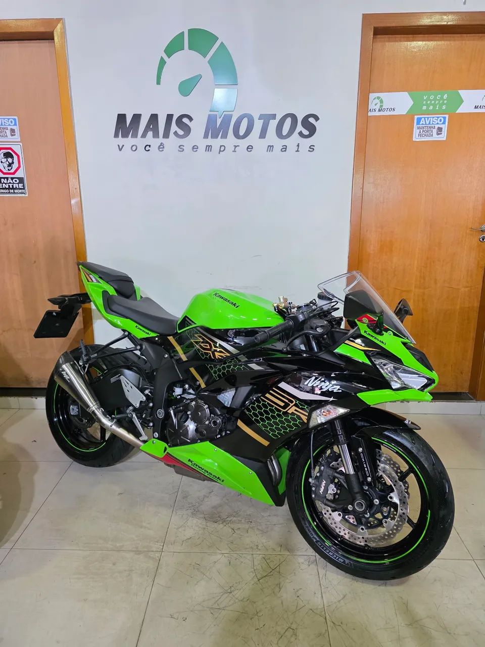 ｃｈ☆ CARENAGEM LATERAL SUPERIOR ESQUERDA EBONY NINJA ZX-6R - 55059-5074