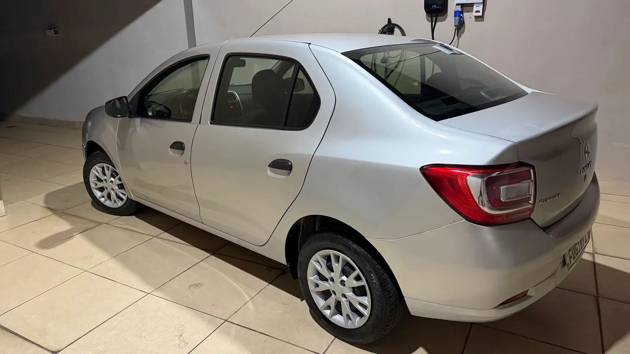 Renault Logan Authentique Flex 1.0 12V 4P 2018 - Foto 2