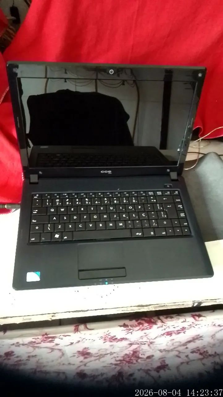 Notebook CCE funcionando perfeitamente só a bateria viciada 