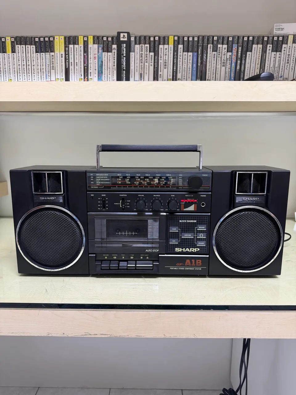 Rádio Antigo Sharp GF-A1B - Funcionando 