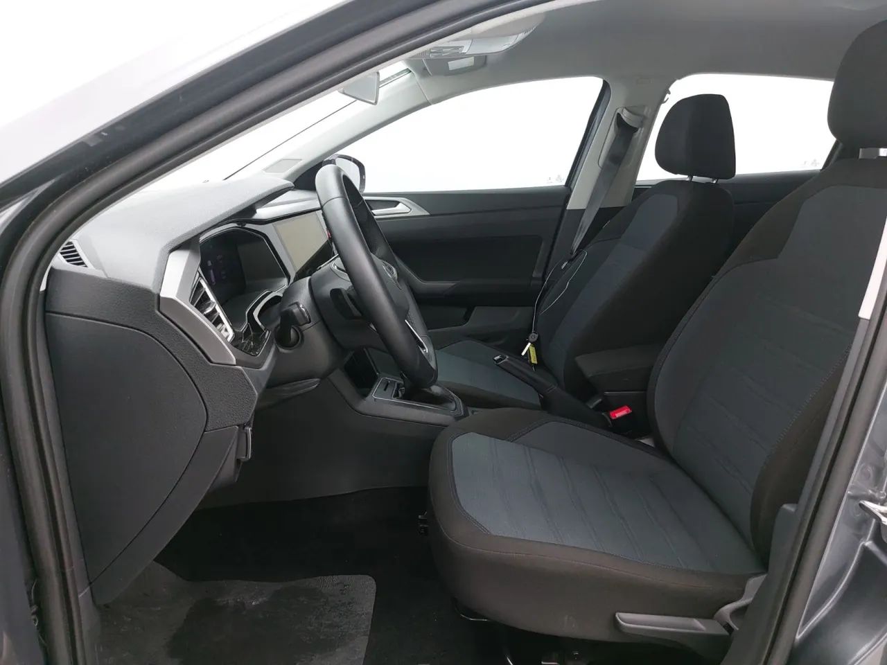 Volkswagen Nivus Comfortline 1.0 200 TSI Flex Aut., foto 16 de 18