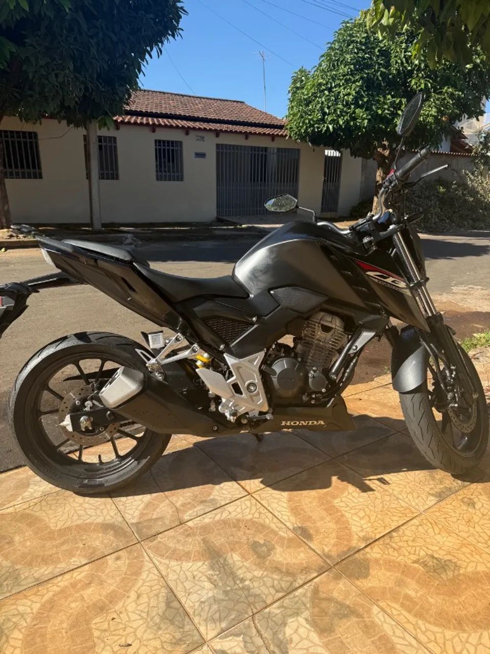 CB300F Twister CBS - Foto 3
