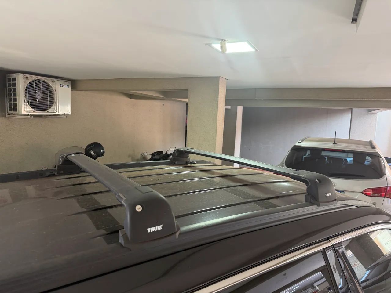 Barras rack de teto Thule para Compass e Commander - Foto 3