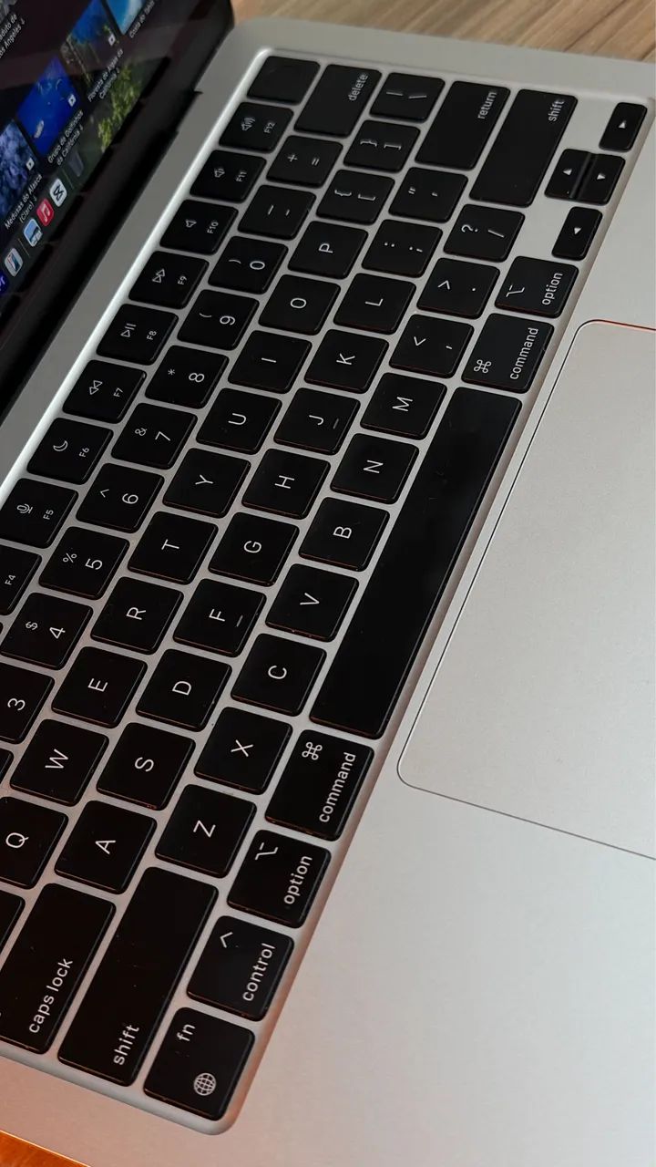 MacBook Air M2 2022 - Foto 5