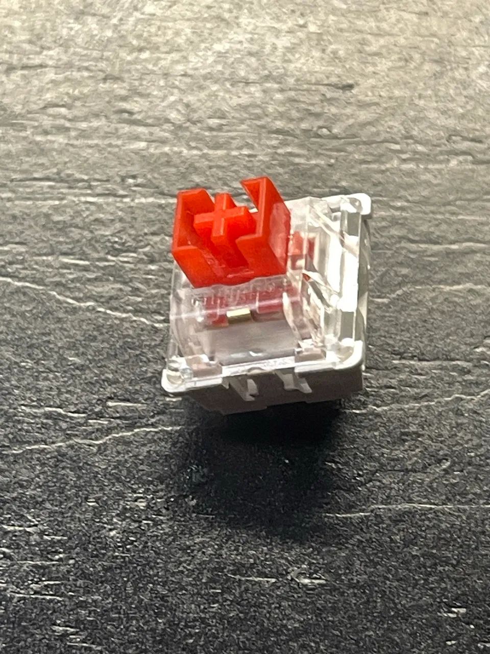 Kit 45 Switch Huano Red para Teclado Mecânico - Foto 5