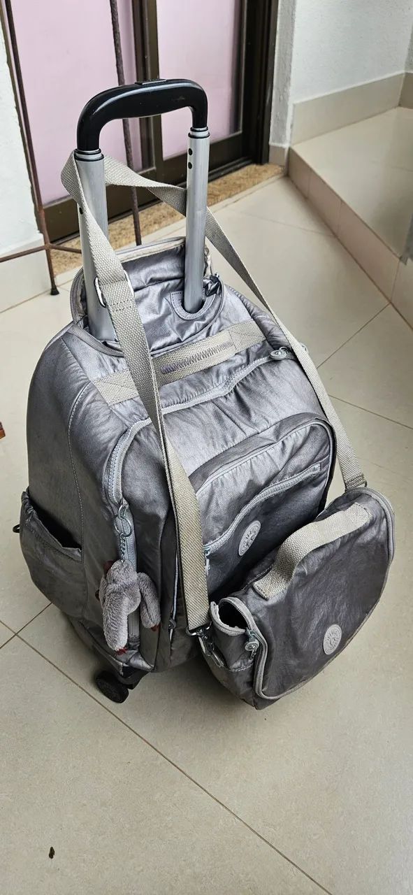 Mochila e Lancheira Kipling Prata - Foto 3