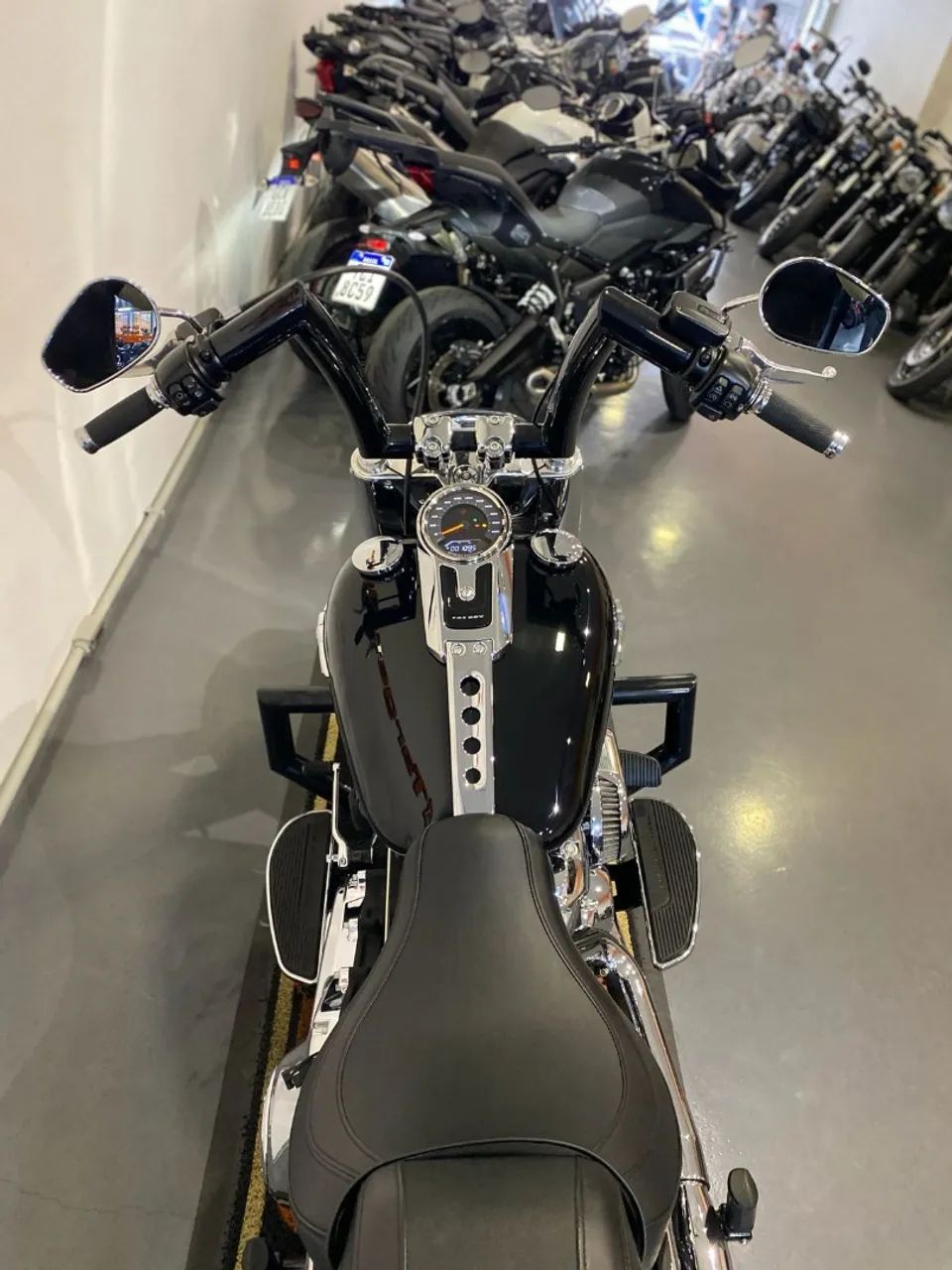 Harley-Davidson Softail Fat Boy 114 Custom - Foto 4