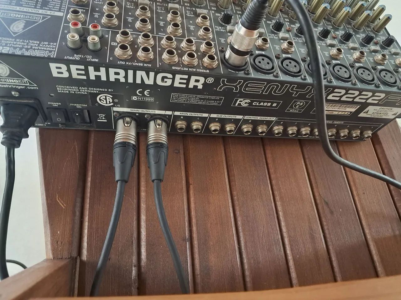 Mesa de som Behringer Xenix 2222 FX - Foto 5