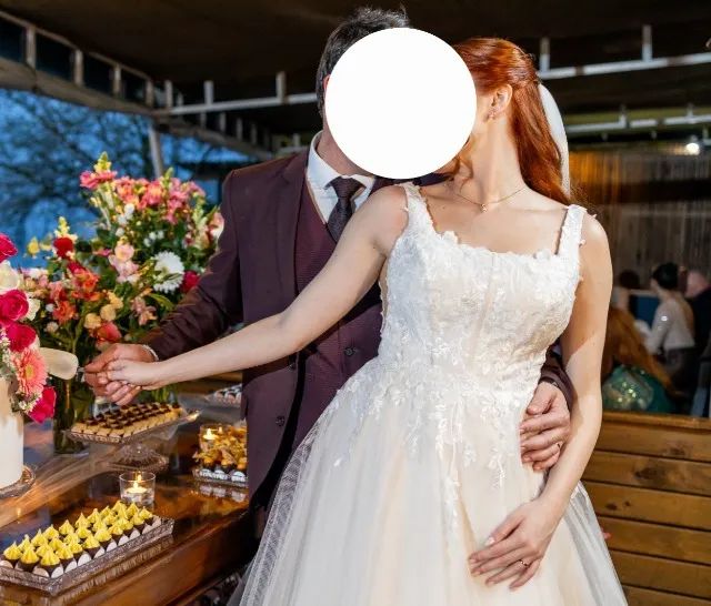 Vestido de Noiva Romântico com Cauda Longa + Véu - Foto 5