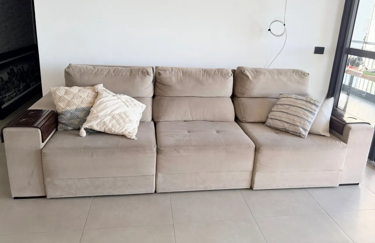 Sofá Retrátil e Reclinável 2,90m no Bege claro