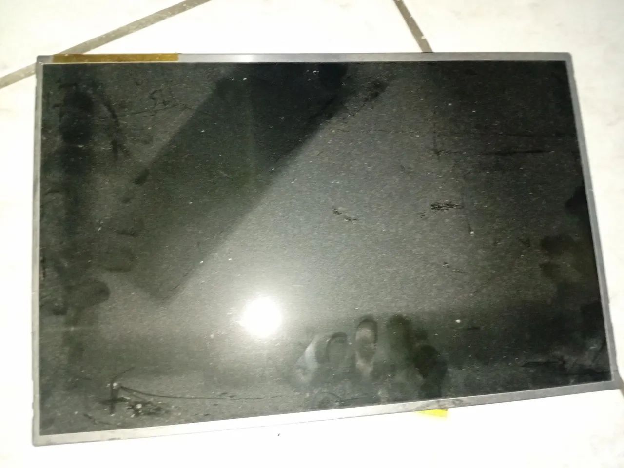 4 telas de notebook 2 funciona e 2 testar 