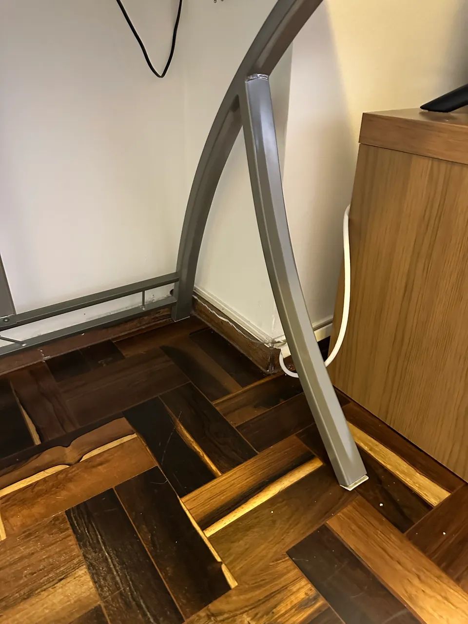 Escrivaninha de Vidro Preta - Moderna e Conservada - Foto 4