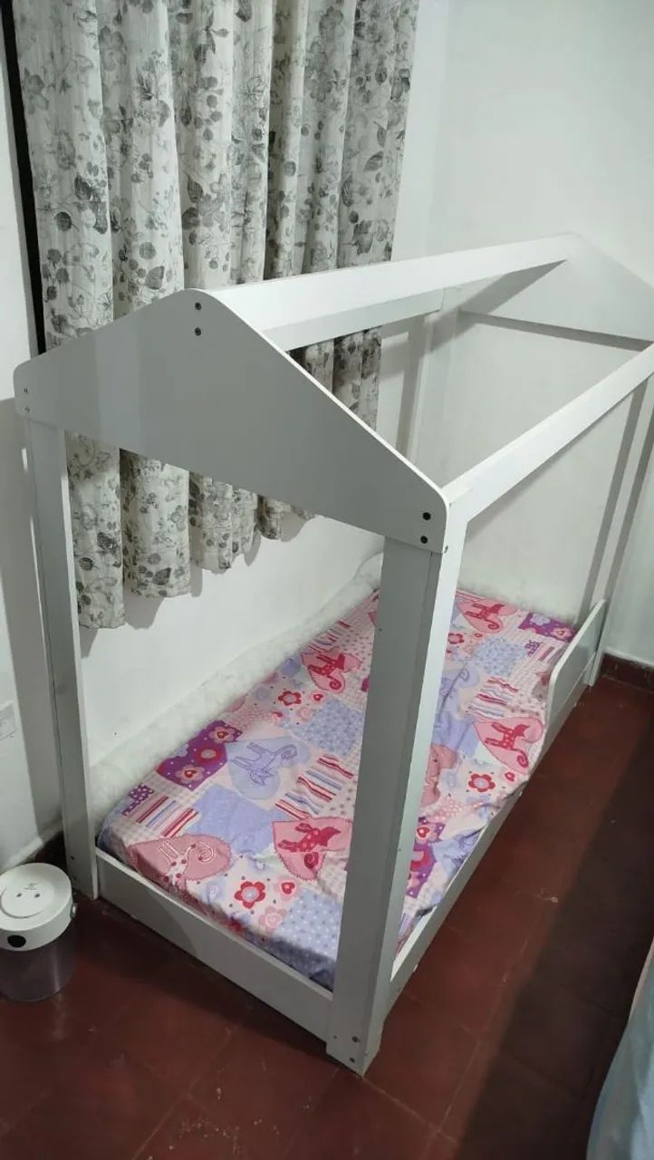 Cama infantil montessoriana 