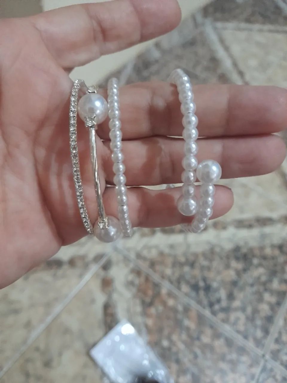 2 braceletes de pérolas elegantes - Foto 2