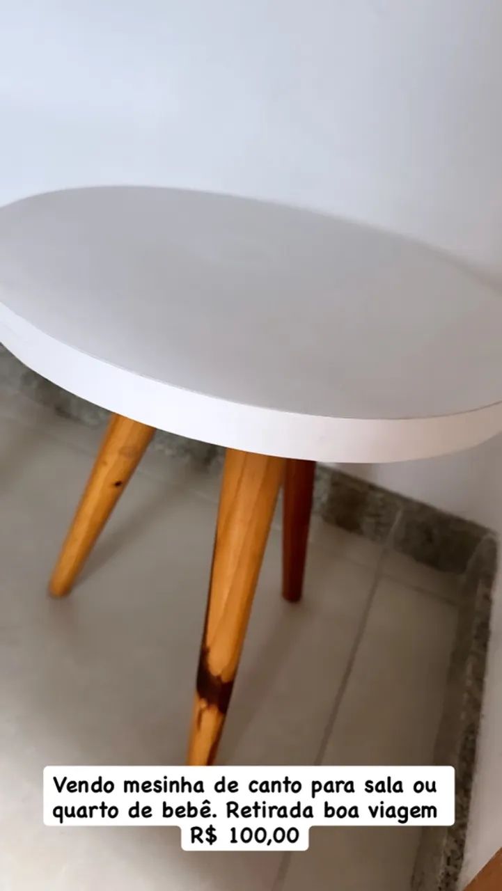 Mesinha de apoio branca 