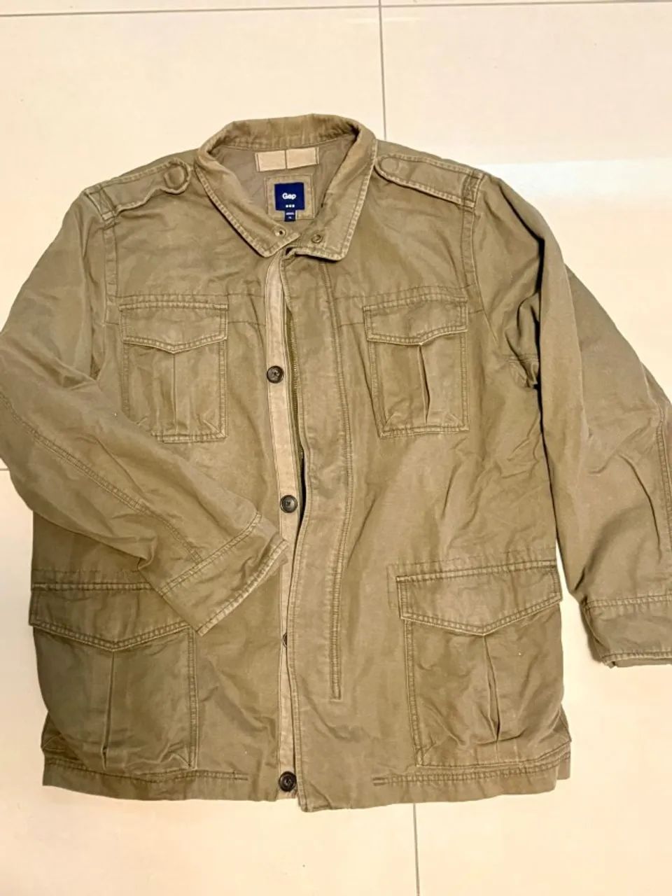 Casaco Gap - estilo utilitário