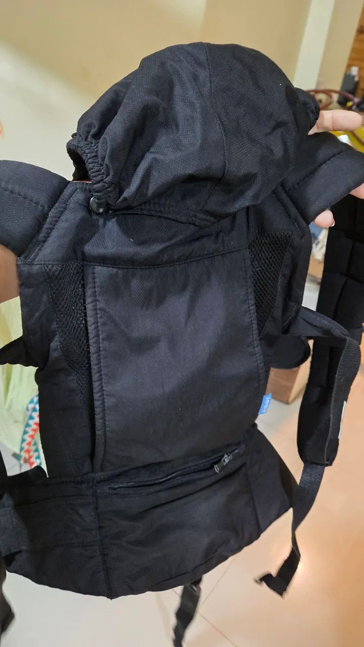 Canguru Ergonômico KaBaby Preto com Capuz e Bolso Frontal - Foto 4