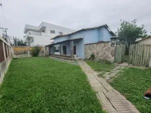 EXCELENTE CASA PARA FINS COMERCIAS FRENTE PARA LAGOA