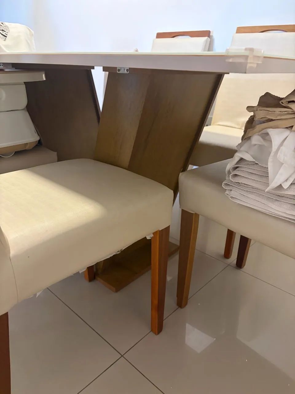 Vendo mesa com 6 cadeiras  - Foto 4