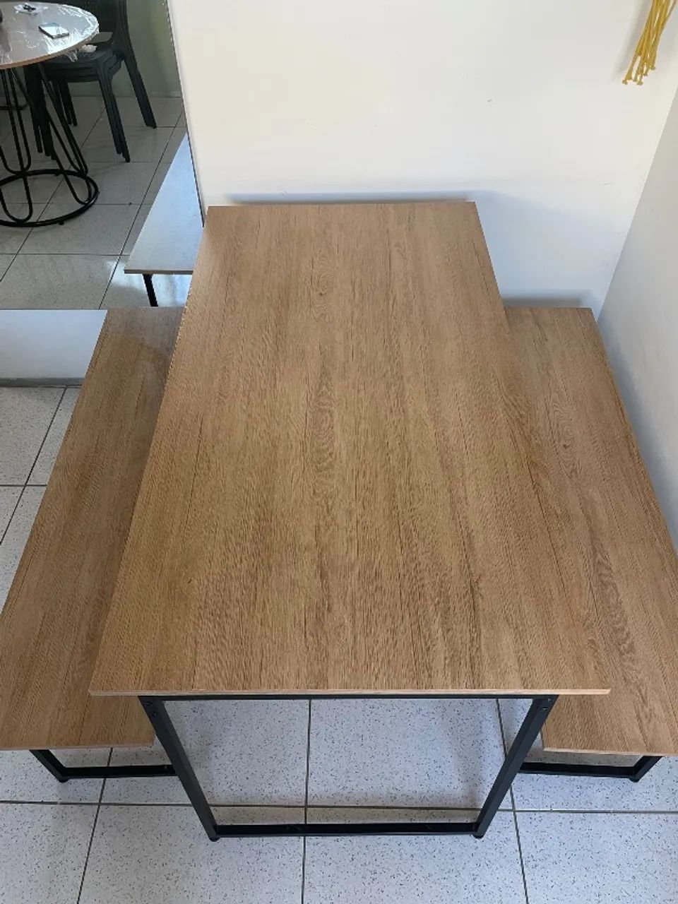 Mesa industrial com 2 bancos  - Foto 2