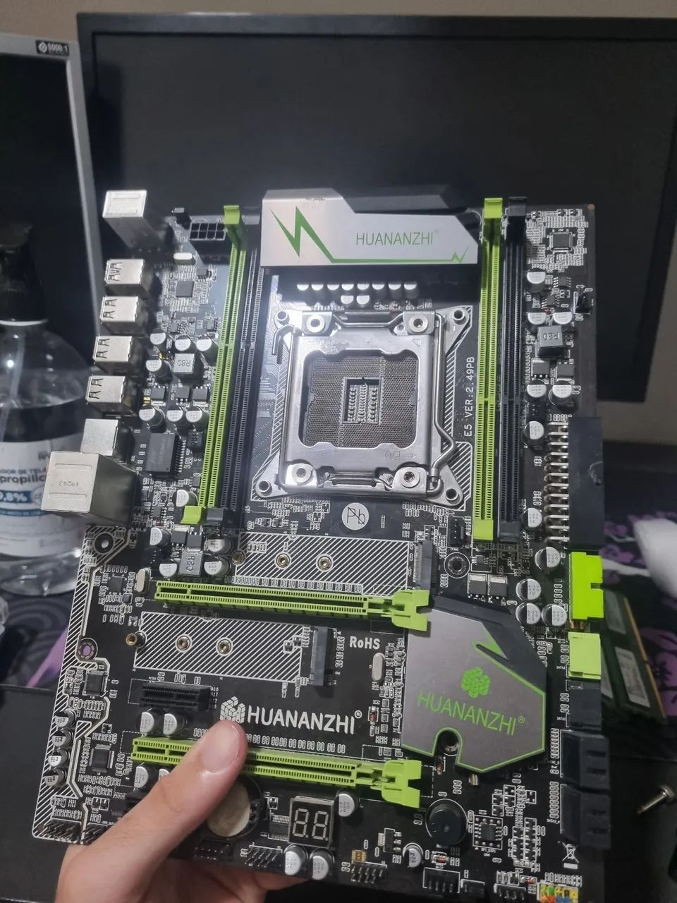 Placa mãe X79 com detalhe