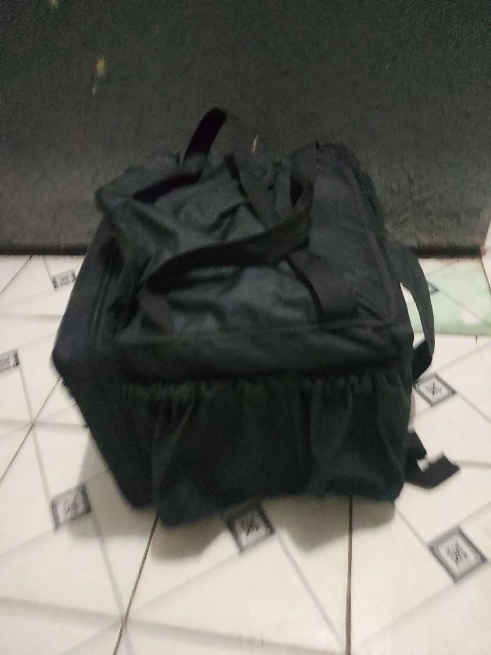 Vendo esse bag em ótimo estado de conservação  - Foto 3