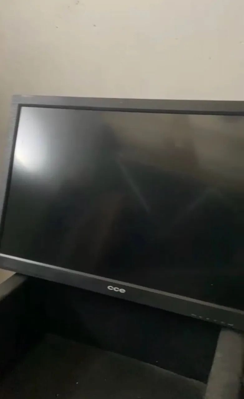 Tv 32 polegadas, marca CCE, quero 300 pila 