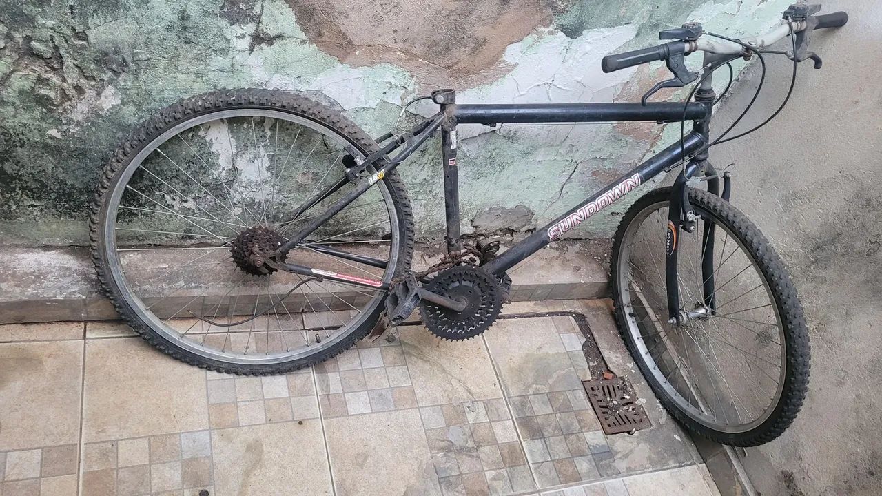 Bicicleta SUNDOWN aro 26 (antiga parada a anos)