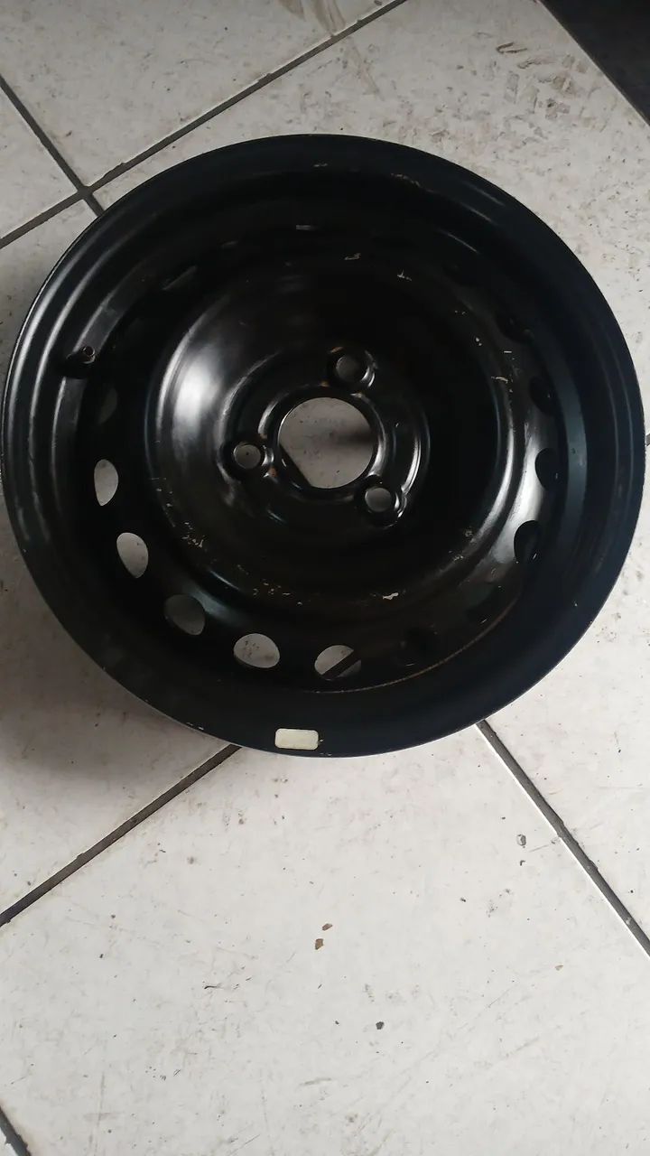UMA RODA ORIGINAL DE FERRO RENAULT KWID ARO 14 SEM DEFEITO NENHUM 